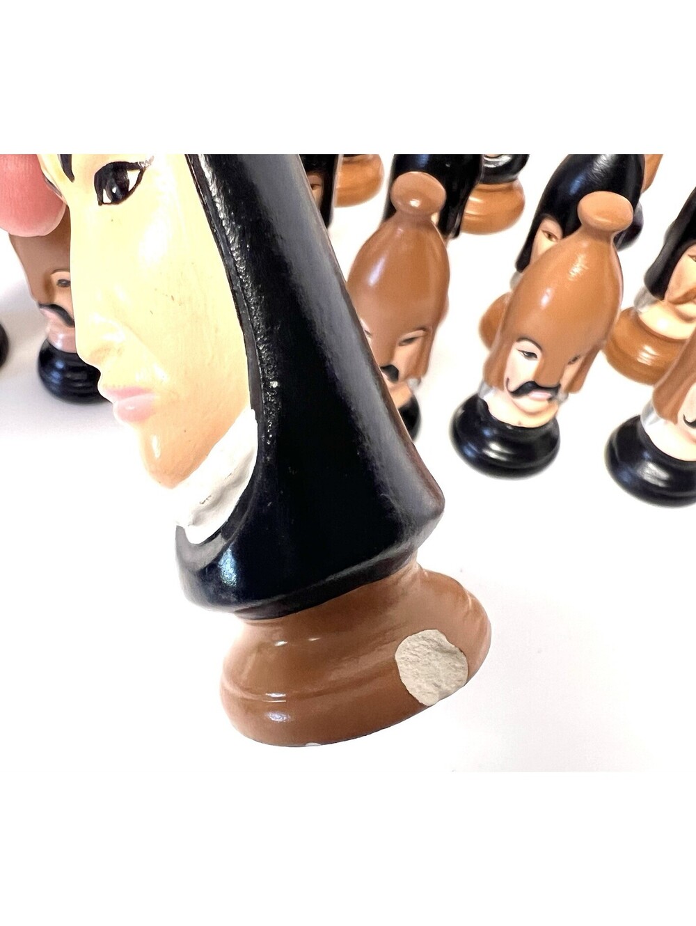 Vtg Duncan Molds Ceramic Medieval Chess Set Hand Painted Brown/Black 31 Pc - Picture 8 of 8